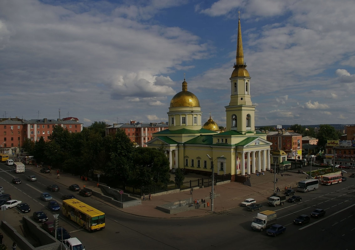 Центр города.  Ижевск – город в котором я живу! - Владимир Максимов