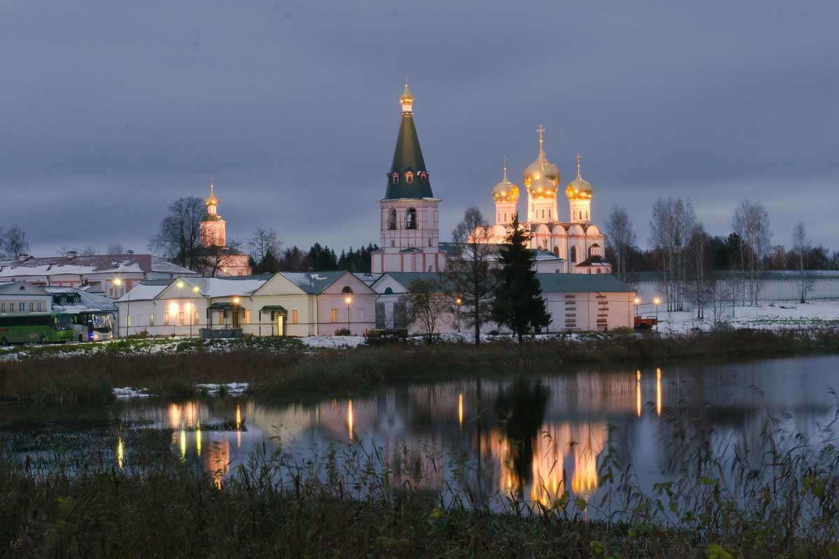 Иверский монастырь на закате - Алексей Харитонов