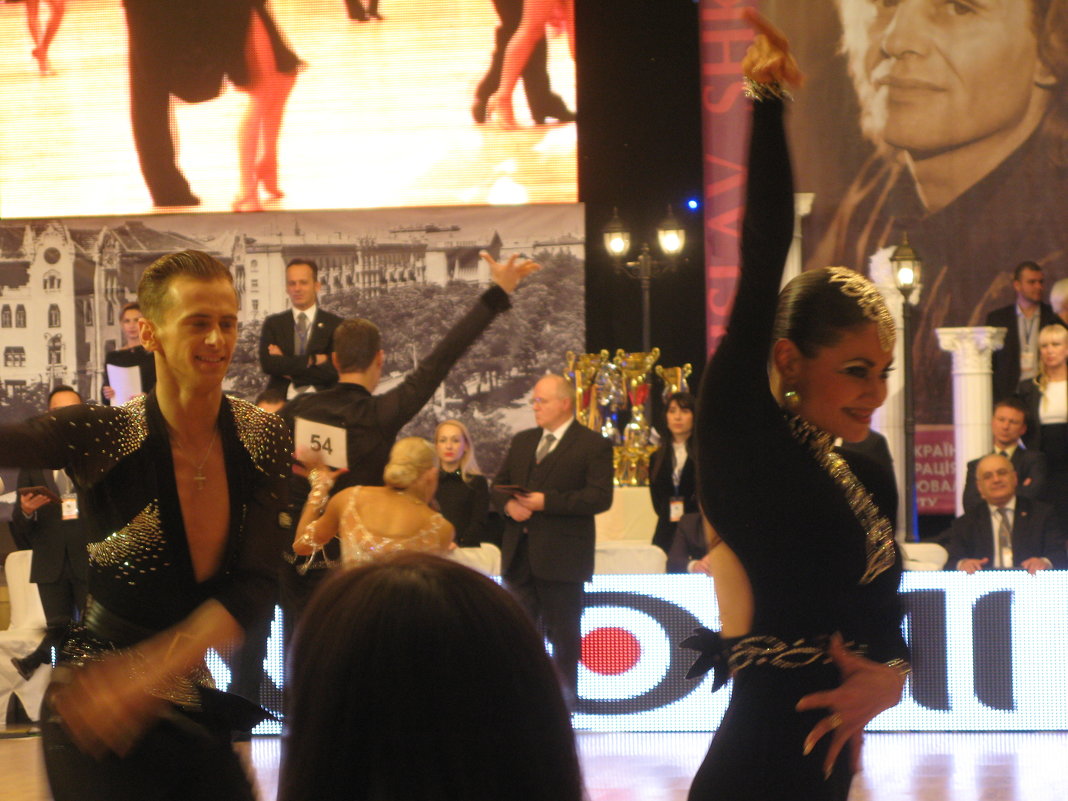 Танцоры – атлеты Бога (Альберт Эйнштейн) - Алекс Аро Аро Танцоры – атлеты Бога (Альберт Эйнштейн) - Алекс Аро Аро