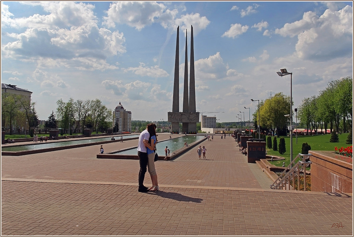 *** - Роланд Дубровский