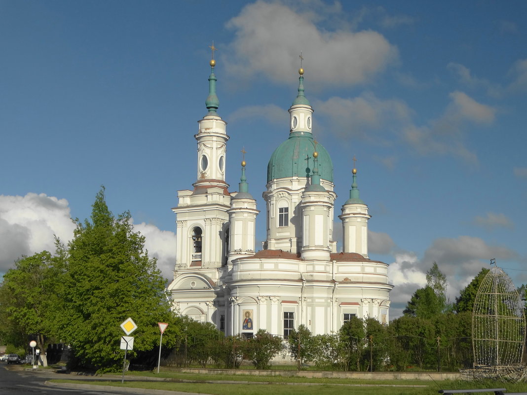 лицо города - Михаил Жуковский