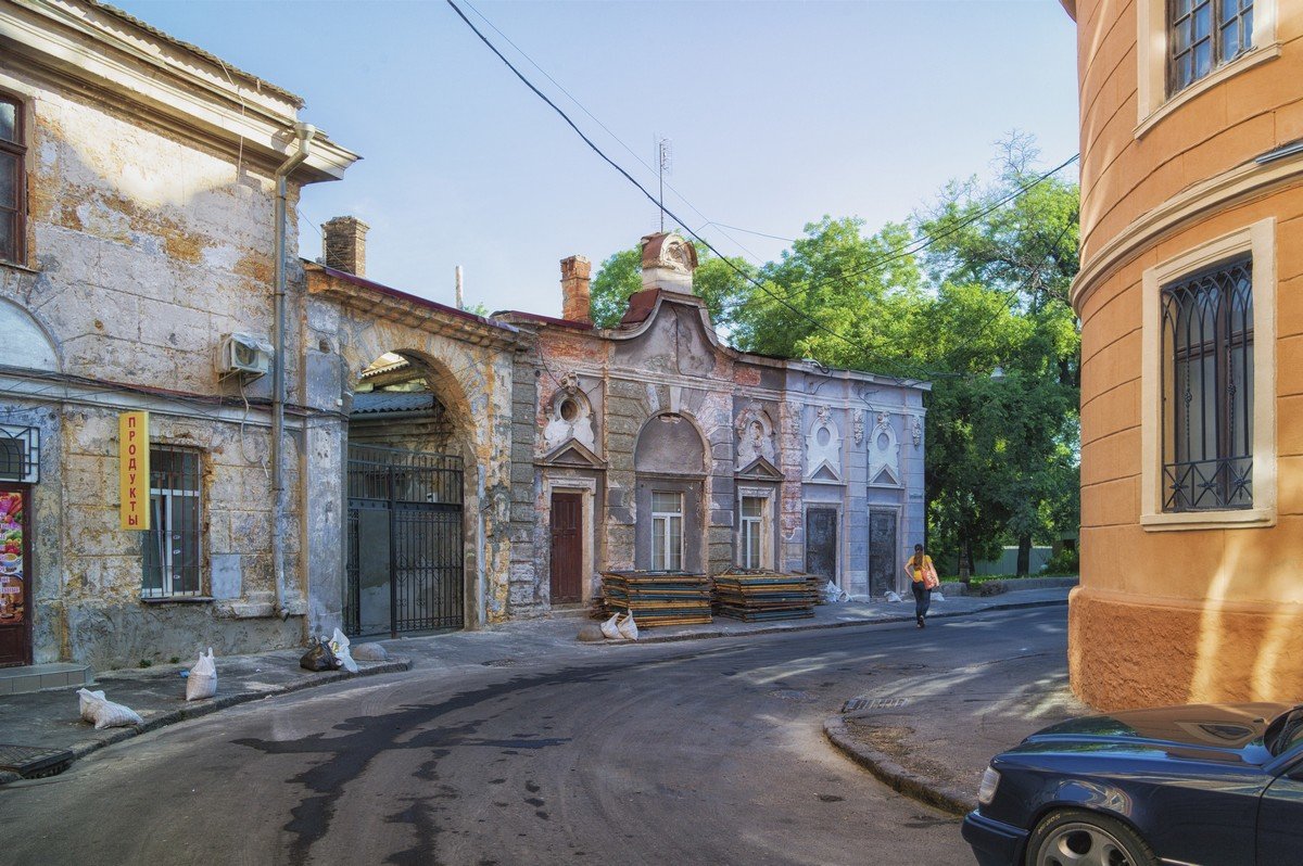 Воронцовский переулок,- выход на Приморский бульвар... - Вахтанг Хантадзе