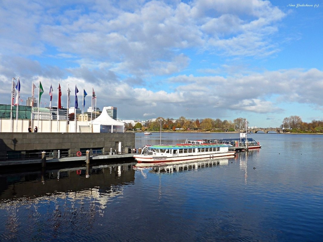 Alster. Hamburg - Nina Yudicheva