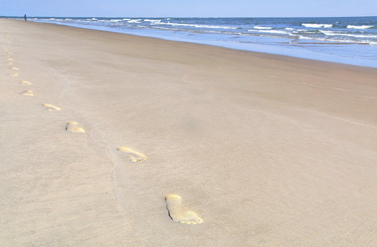 Следы на берегу - Евгений Печенин