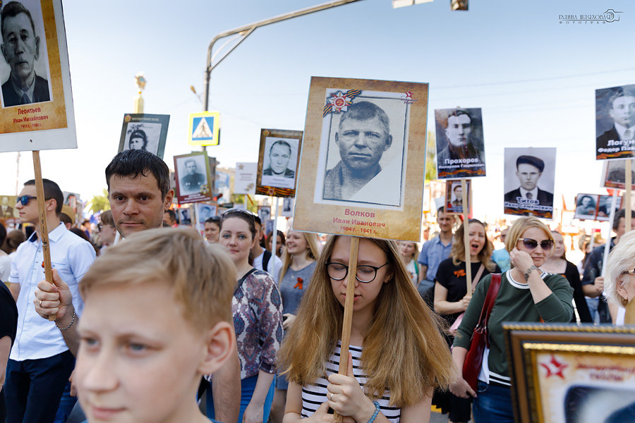 Девушка в "Бессмертном полку" - Галина Шляховая