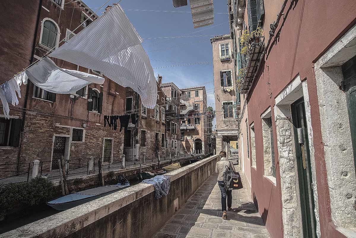 Venezia. La strada da Castello sullisola di San Pietro. - Игорь Олегович Кравченко