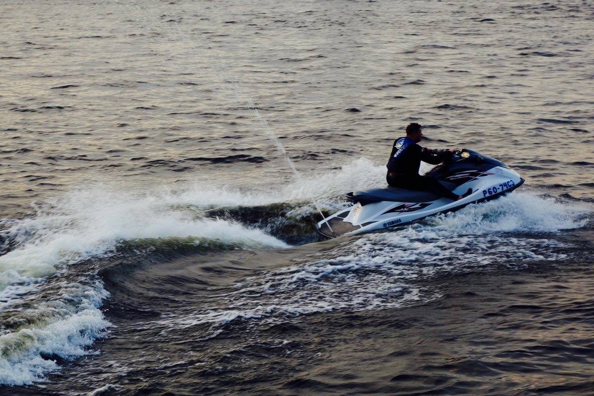 рассекает - Елена рассекает - Елена
