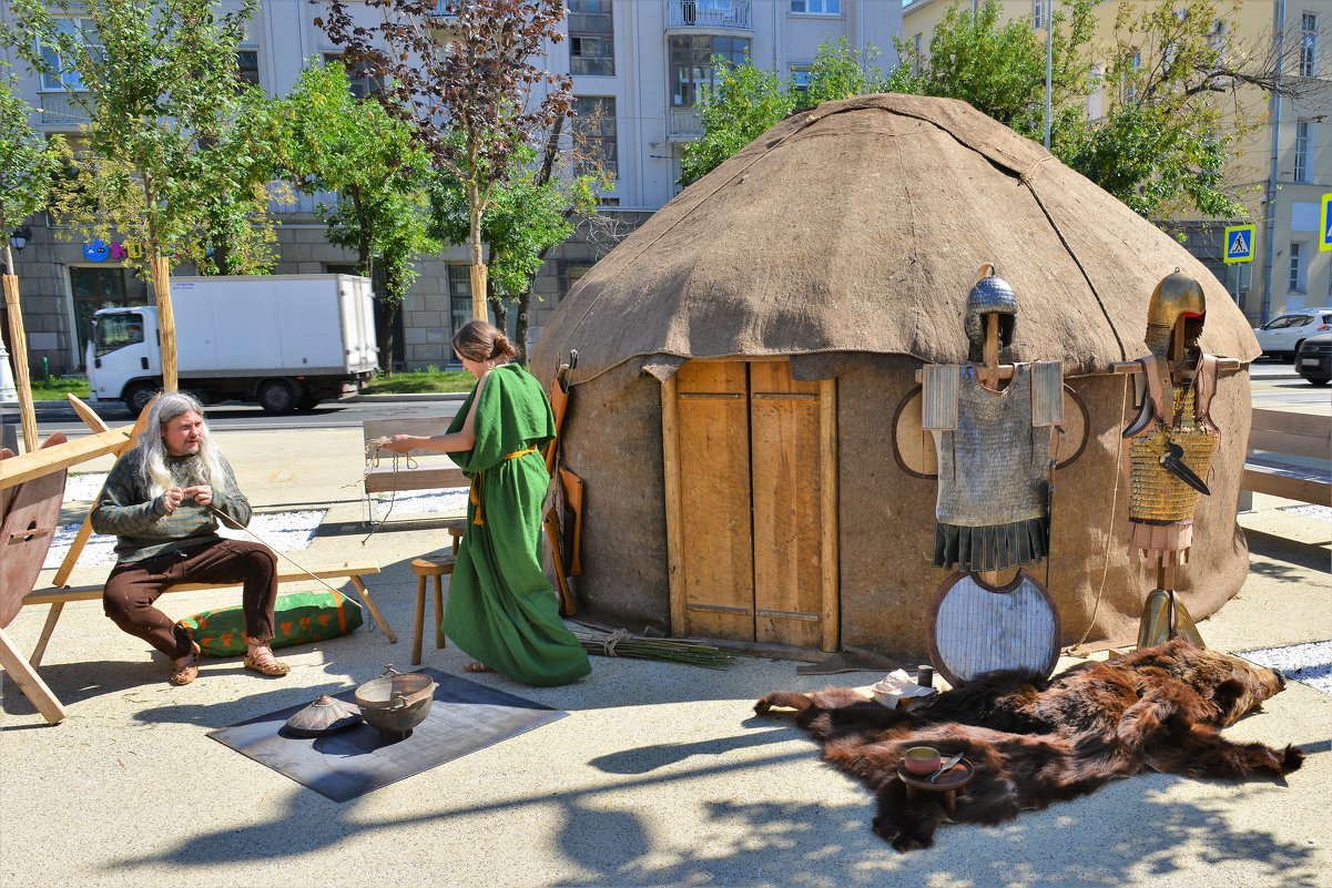 Фестиваль "Времена и эпохи" в Москве - Константин Анисимов