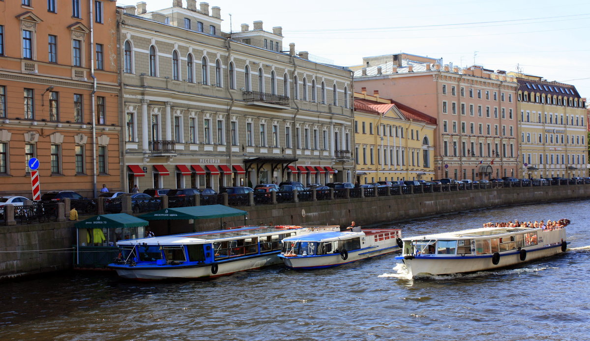 САНКТ-ПЕТЕРБУРГ, АВГУСТ - Николай Гренков