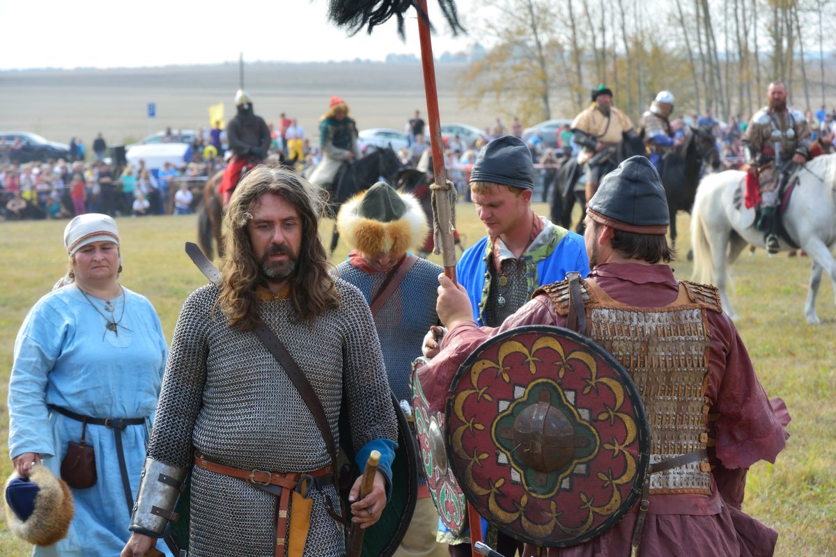 *** - Андрей Пахомов