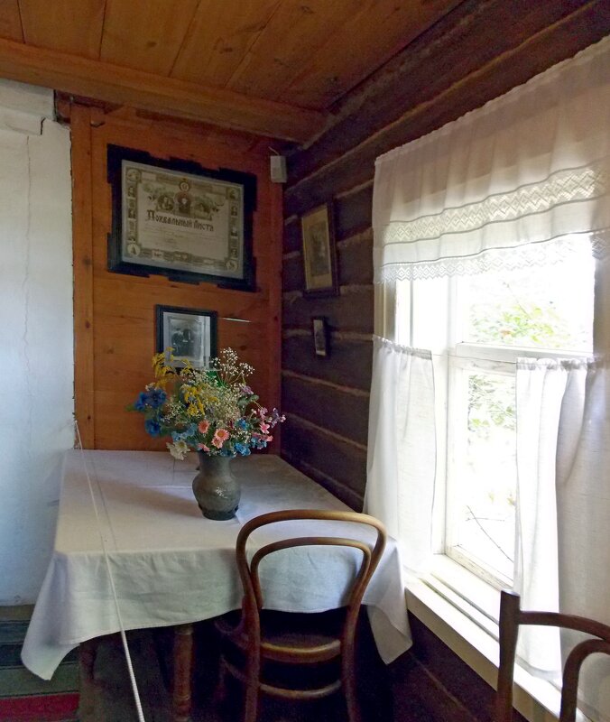 В горнице дома Есениных - Galina Solovova В горнице дома Есениных - Galina Solovova