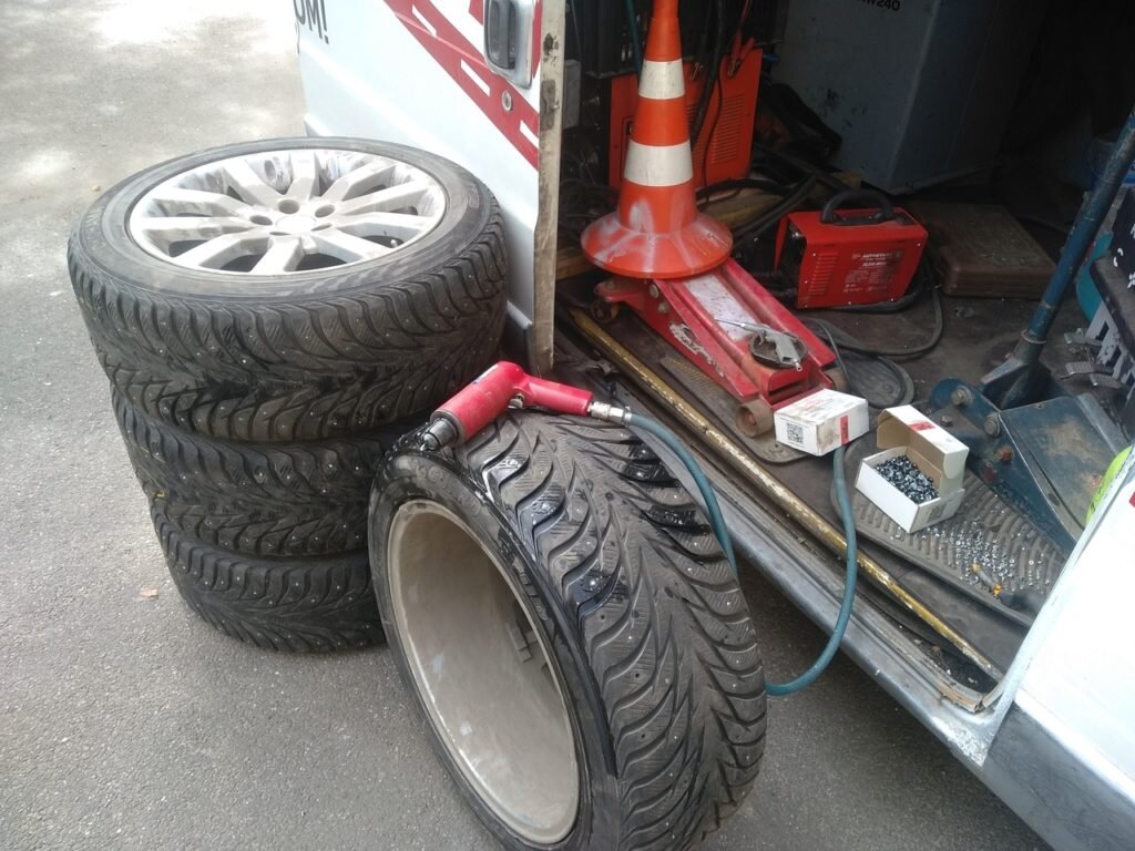 Ошиповка шин - Запаскин Мастер