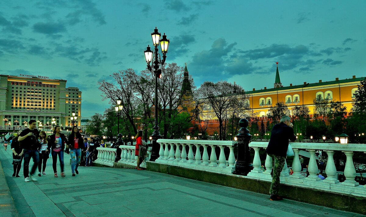 МОСКВА, ВЕЧЕР - АЛЕКСАНДР 