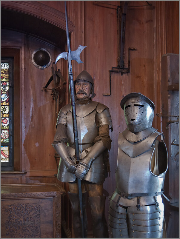 В старом замке - Lmark 