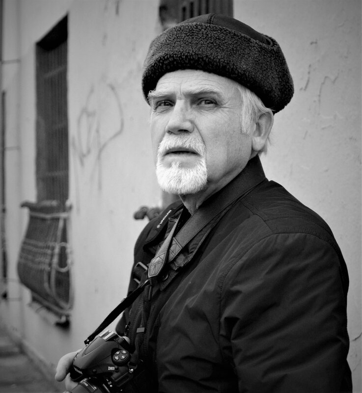 НА ПРОГУЛКЕ - Виктор Никитенко НА ПРОГУЛКЕ - Виктор Никитенко