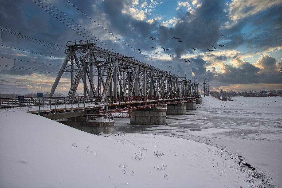 В городе С. - Ром@н Т@р@сов В городе С. - Ром@н Т@р@сов