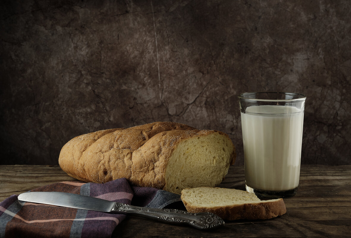 Просто хлеб с молоком - Алексей Мезенцев Просто хлеб с молоком - Алексей Мезенцев