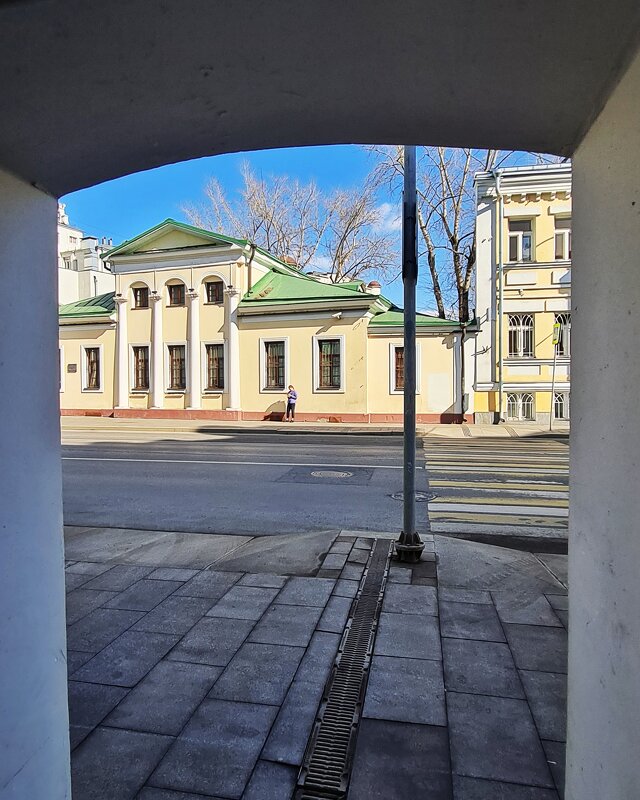 Москва. Улица Большая Полянка. - Надежда Лаптева