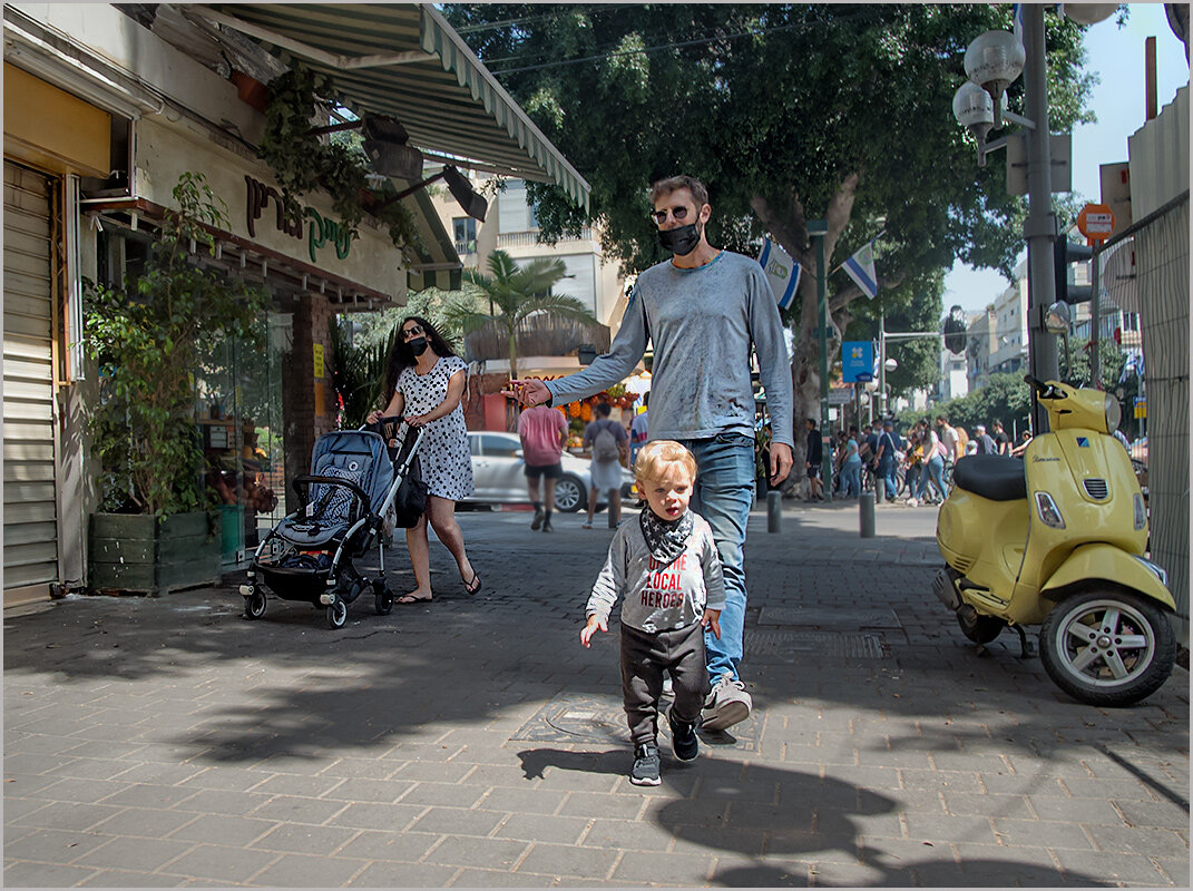 На улицах Тель-Авива - Lmark 