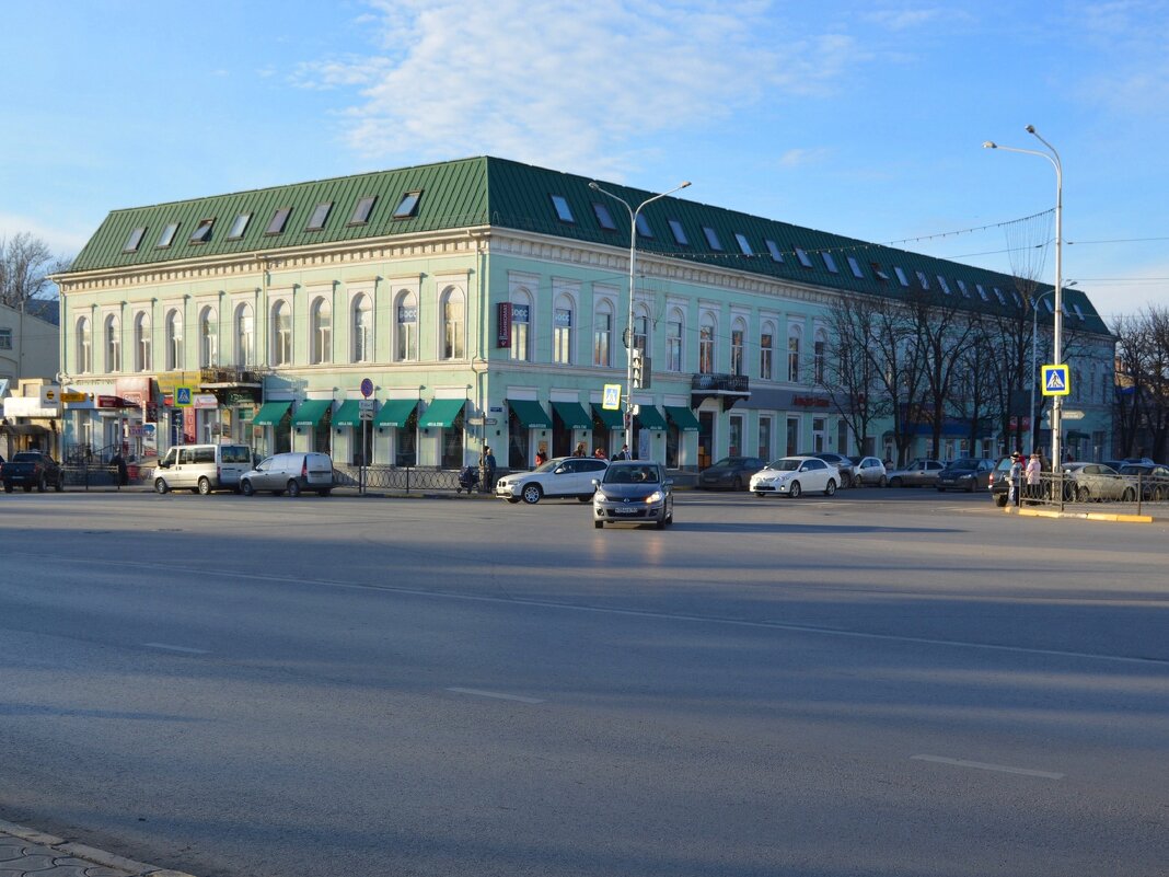 Новочеркасск. Здание гостиницы Большая Московская. - Пётр Чернега