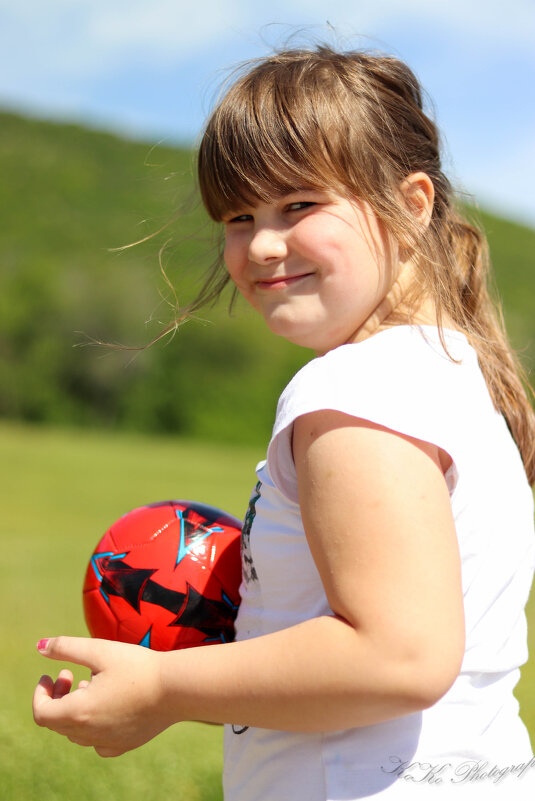 let&#39;s play with the ball - Nikola Ivanovski