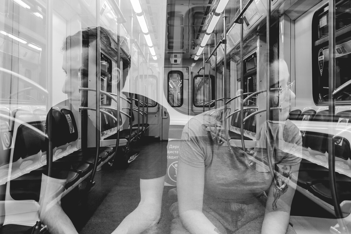 Часто на свете так случается:  В ссоре хорошее забывается. - Кирилл Кичатов