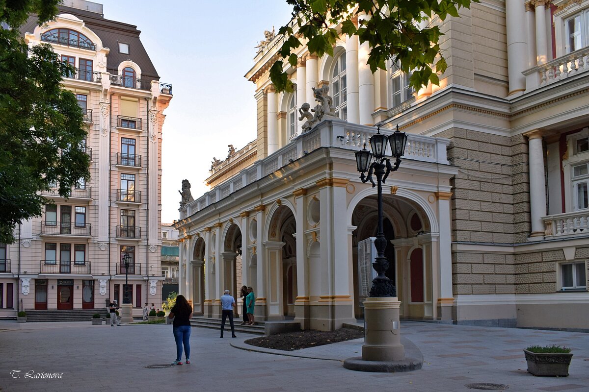 Оперный театр. Подъезд для карет - Татьяна Ларионова Оперный театр. Подъезд для карет - Татьяна Ларионова