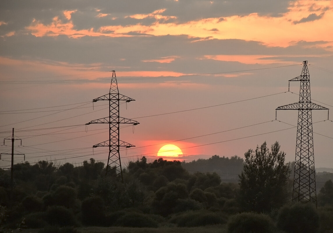 Догорает закат. - Валентина Нефёдова Догорает закат. - Валентина Нефёдова