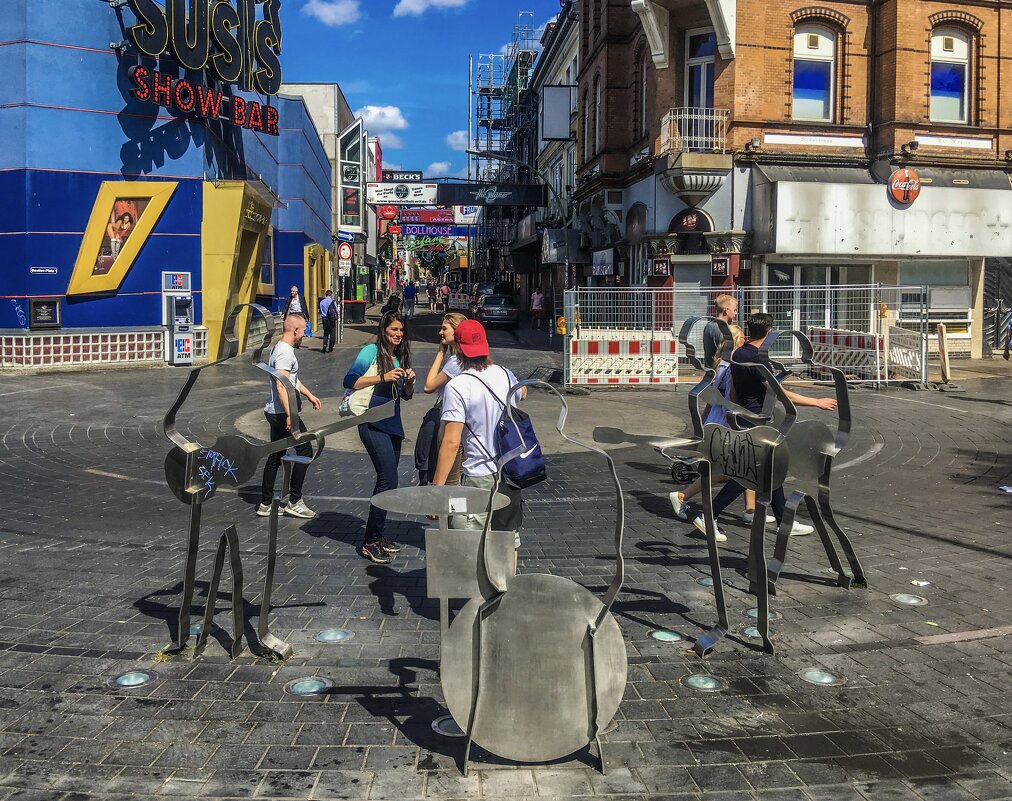 Площадь Beatles-Platz - Eldar Baykiev