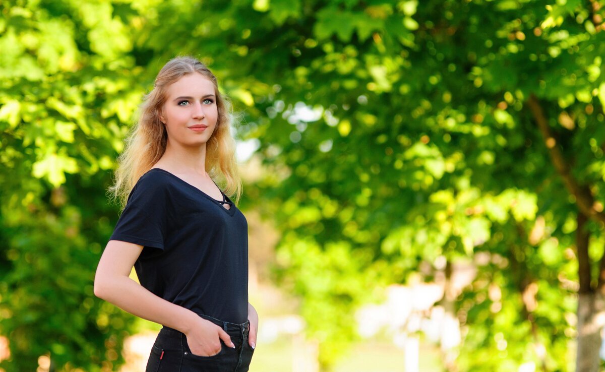 Портрет девушки - Анатолий Клепешнёв Портрет девушки - Анатолий Клепешнёв