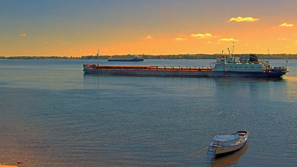 Вечер на Волге. - Анатолий Уткин Вечер на Волге. - Анатолий Уткин