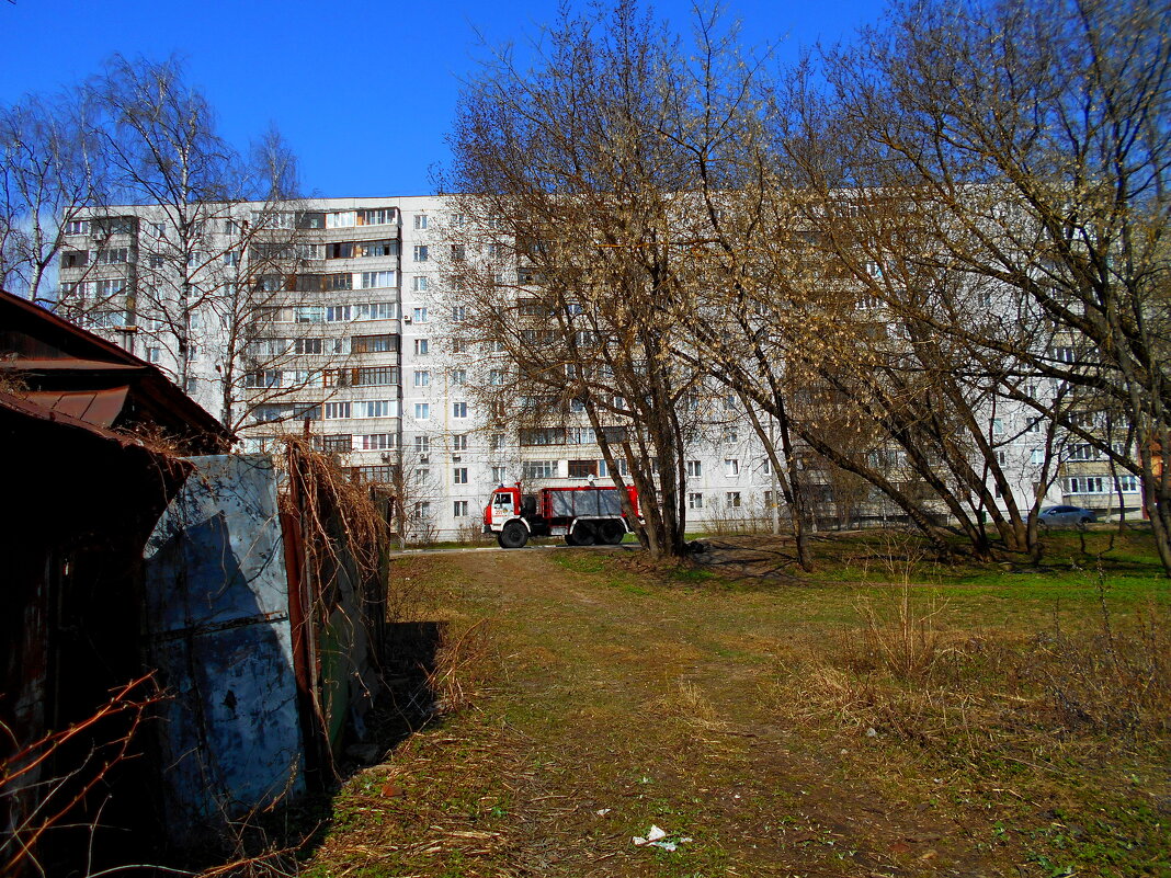 Весна на улицах города - Игорь Чуев