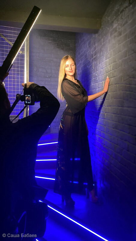 Мама не поверит, и закрыты двери. - Саша Бабаев Мама не поверит, и закрыты двери. - Саша Бабаев