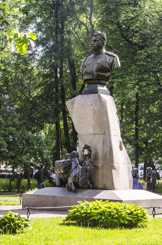 Памятник путешественнику Н.М.Пржевальскому и его верблюду - Стальбаум Юрий 