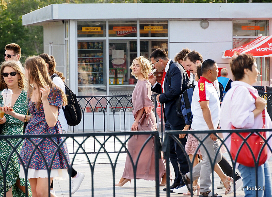 она плыла - Олег Лукьянов