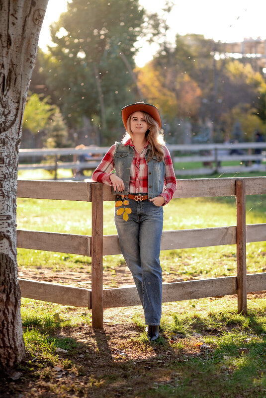 Девушка-шериф ) - Юлия Кравченко Девушка-шериф ) - Юлия Кравченко