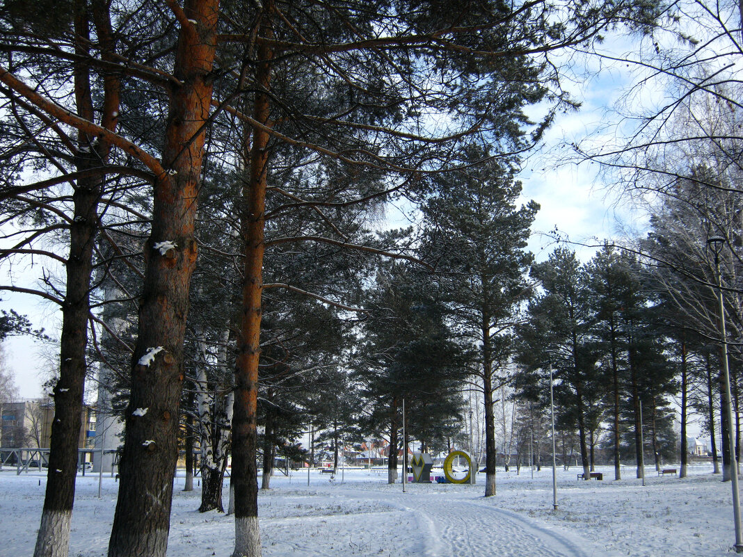 Привокзальный парк. - Радмир Арсеньев Привокзальный парк. - Радмир Арсеньев