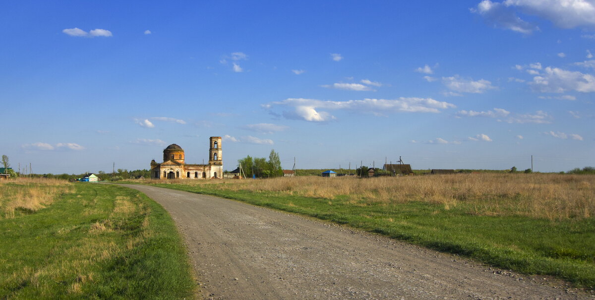 В области - Олег Денисов