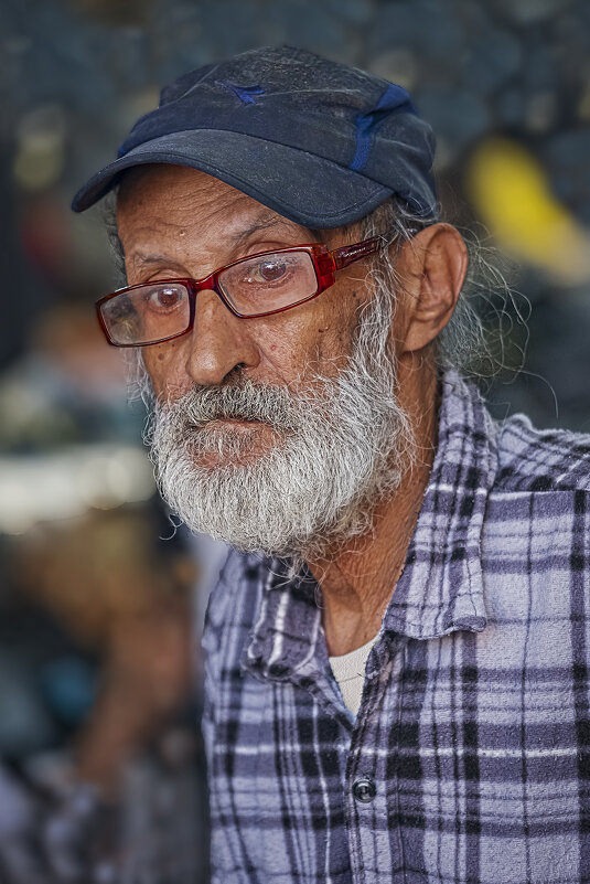 Street portrait - Shmual & Vika Retro