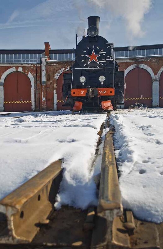 Паровоз Эр 744-38. Веерное депо "Подмосковная". - Игорь Олегович Кравченко