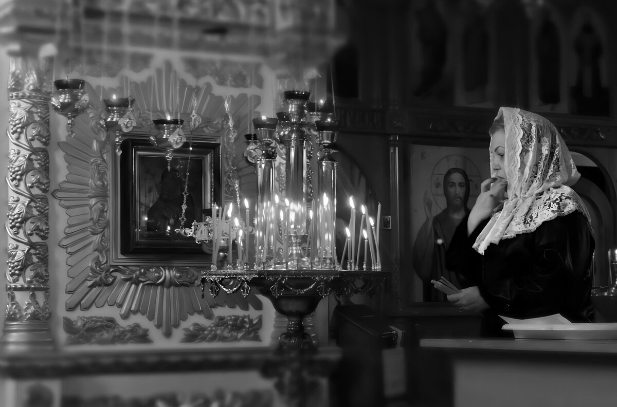 В храме - Евгения В храме - Евгения