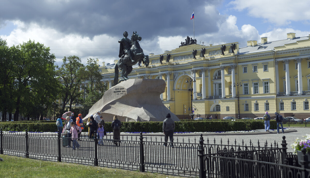 *** - Михаил Колесов