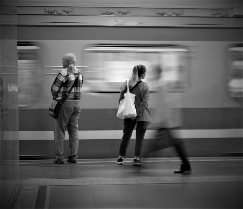 Из серии "В метро" - Магомед . Из серии "В метро" - Магомед .