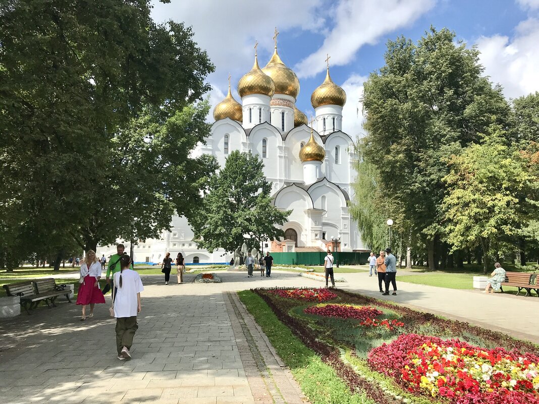 На Волжской набережной Ярославля - Татьяна 