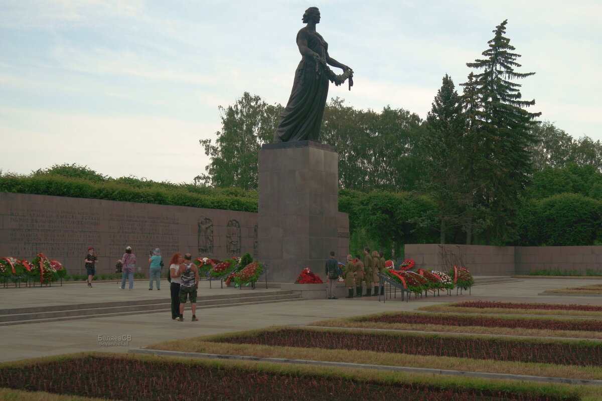 День памяти, возложение цветов - Сергей Беляев