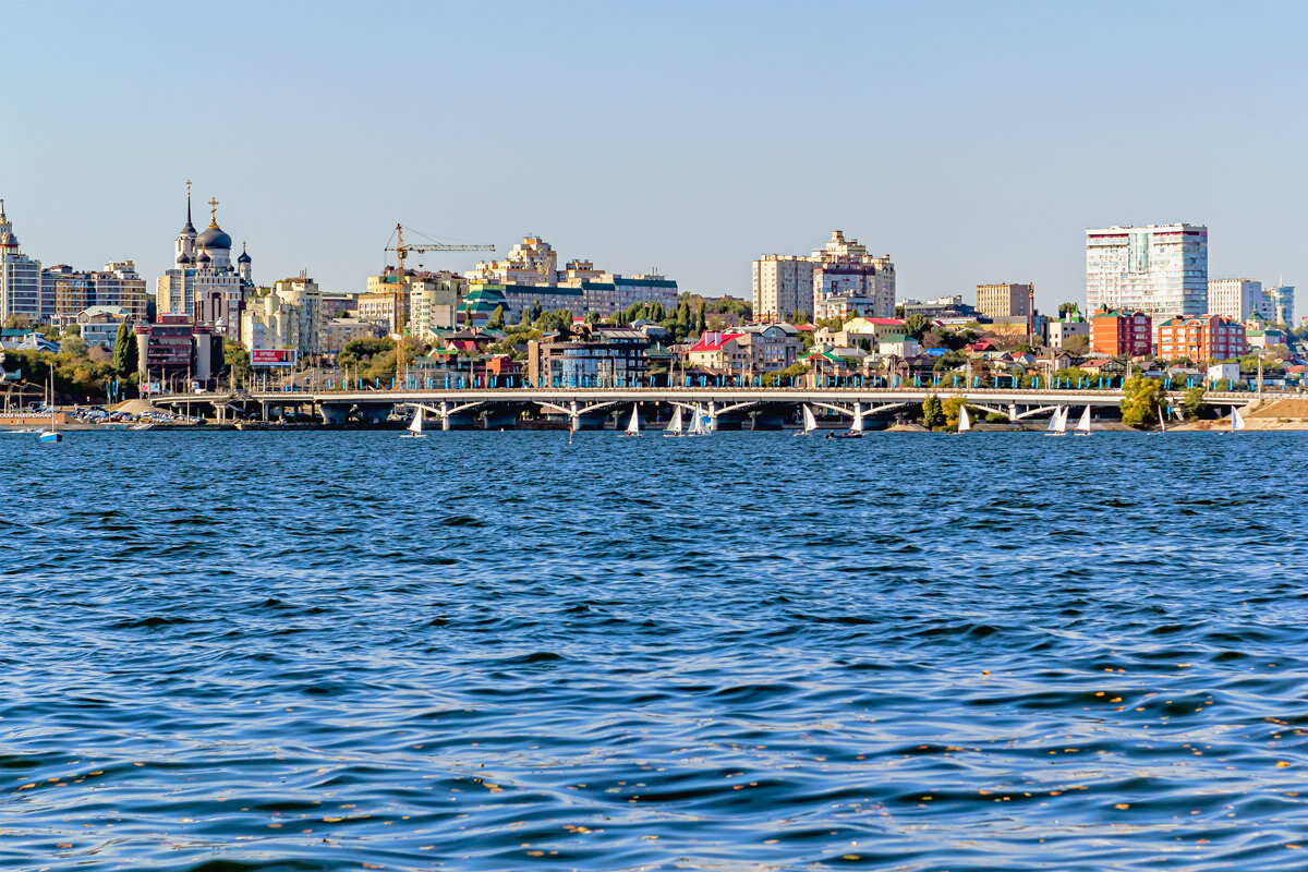 На фоне моста.. - Юрий Стародубцев