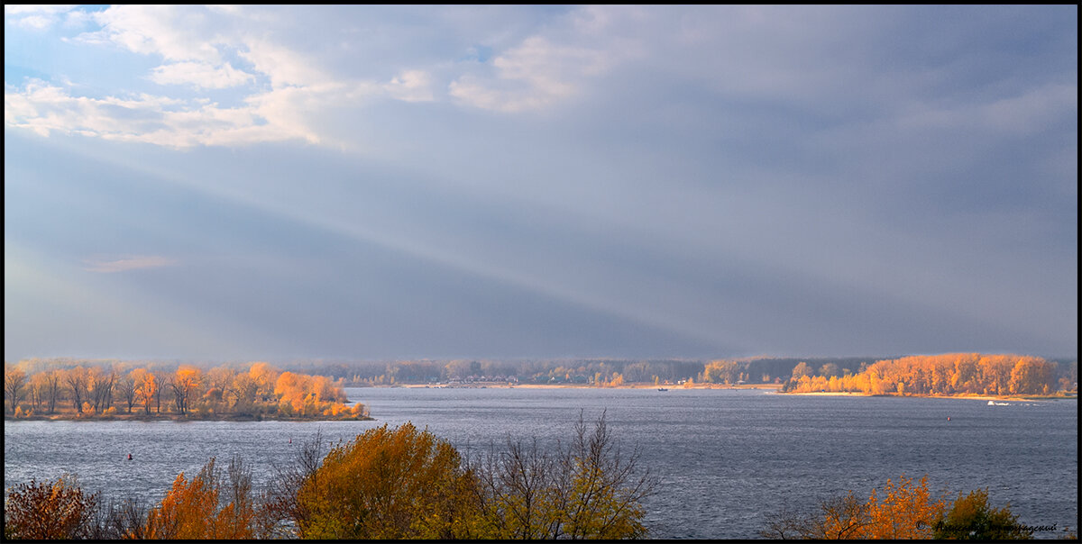 Волга, осень - Александр Тарноградский