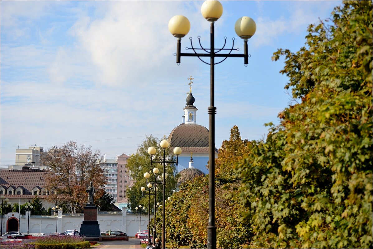 По осеннему бульвару - Сеня Белгородский