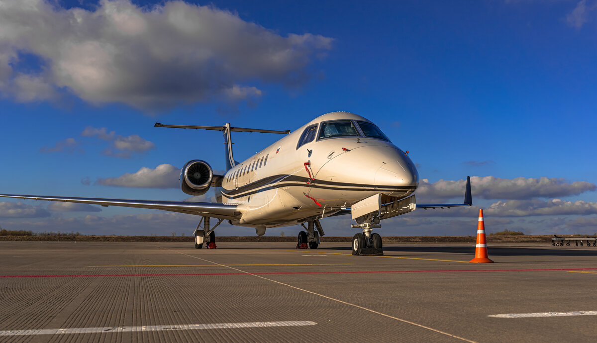 Embraer EMB-135BJ Legacy 650 - Roman Galkov