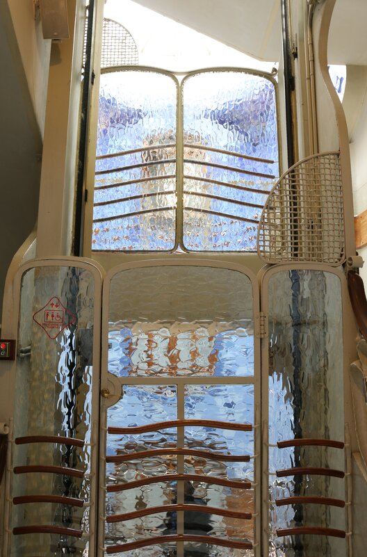 Лифт в доме Бальо - Ольга Лифт в доме Бальо - Ольга